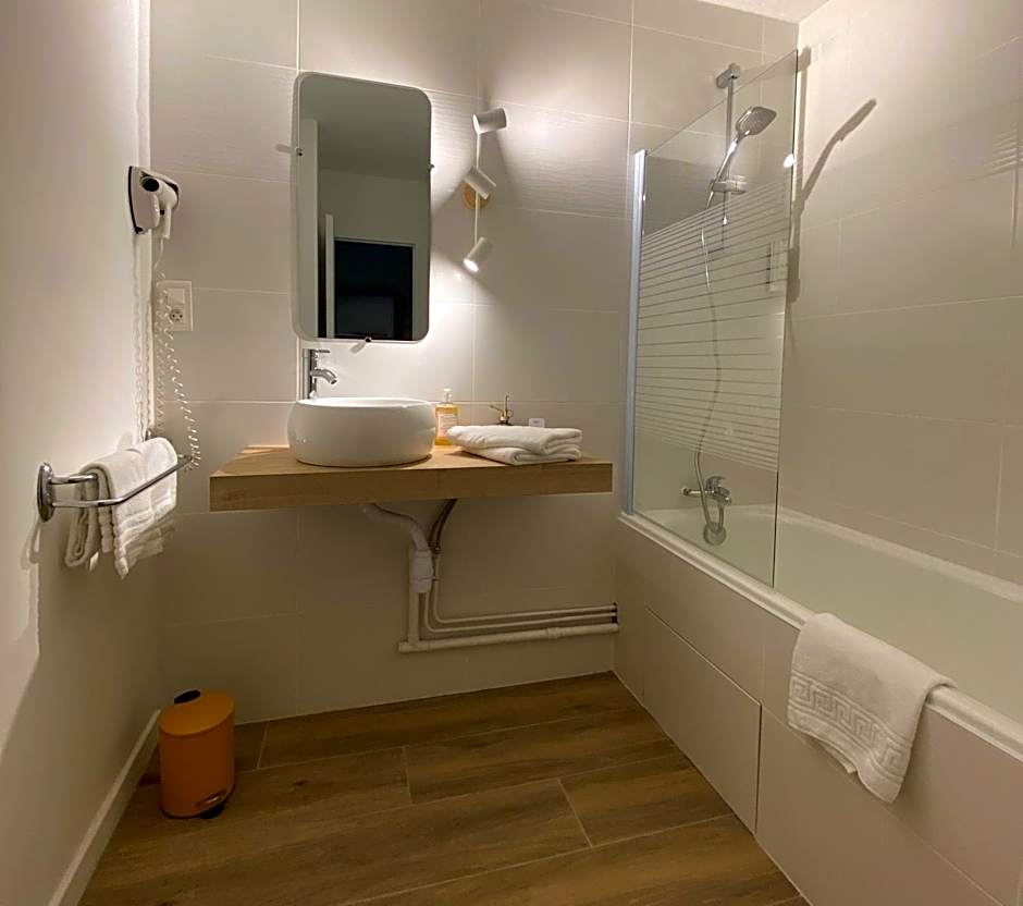 Logis Hotel Medieval, Montelimar Nord