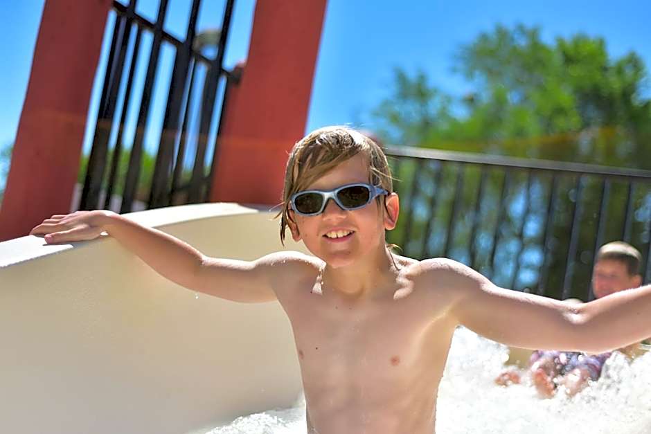 Atlantis Family Waterpark Hotel, an Ascend Collection Hotel