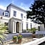 Lysses House Hotel