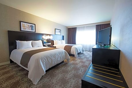 2 Queen Beds Nonsmoking