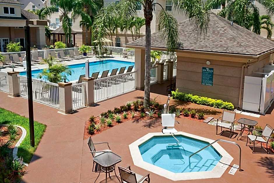 Homewood Suites By Hilton Fort Myers