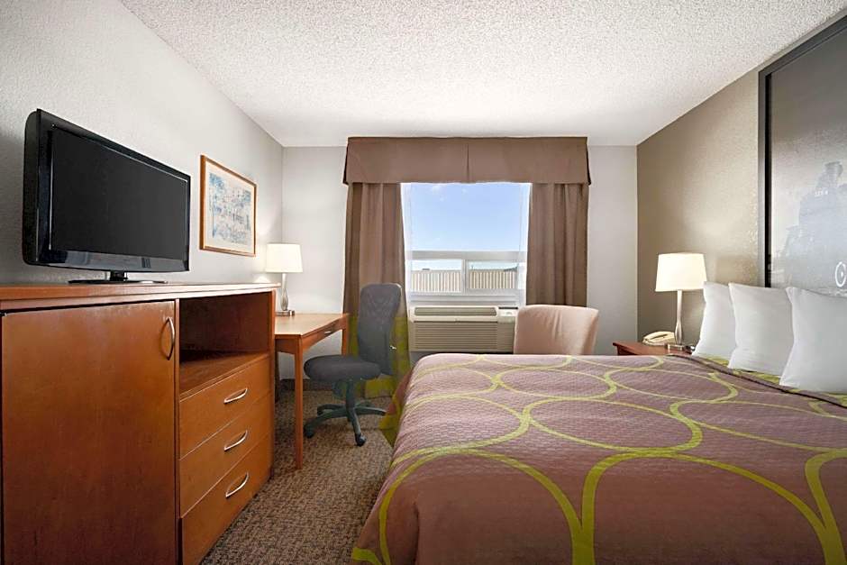 Photo 1 of 1 of 1 Queen Bed