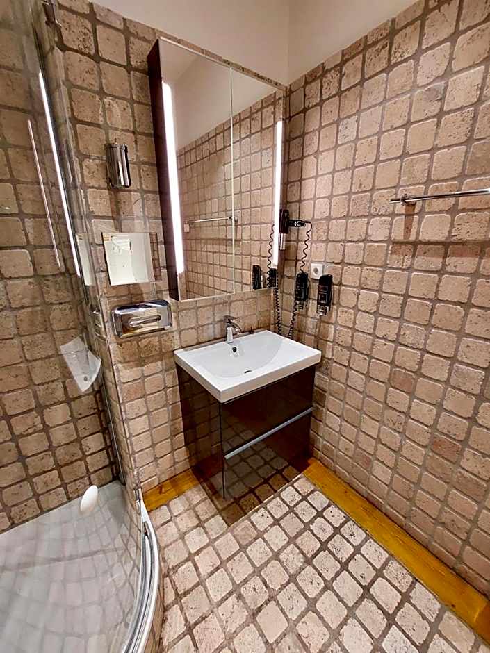 Modern Studios near City Center