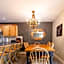 Ski In & 15 Minute Walk to the Lifts Hot Tub AC Pet Friendly