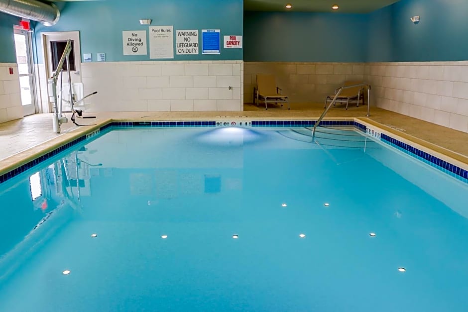 Holiday Inn Express & Suites - Detroit Northwest - Livonia, an IHG Hotel