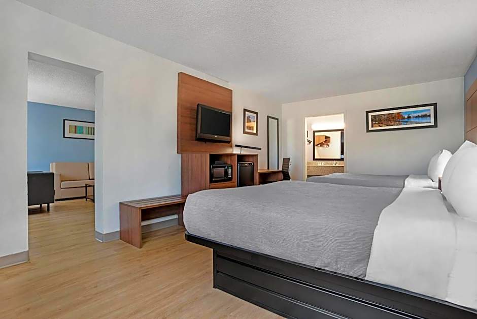 Quality Inn & Suites Near Lake Eufaula