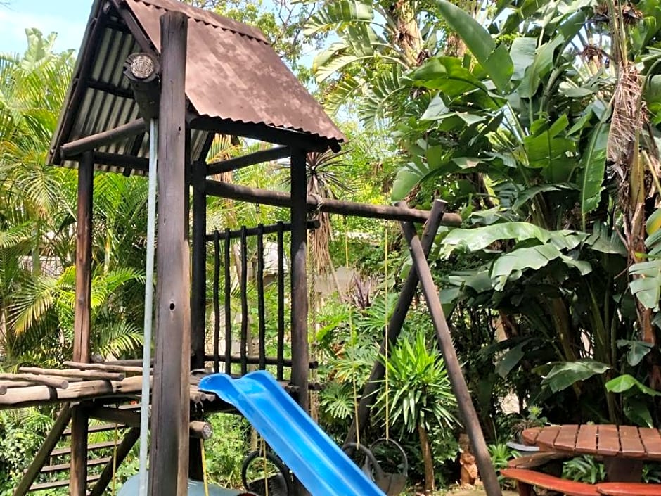 Country Blue Luxury Guest House