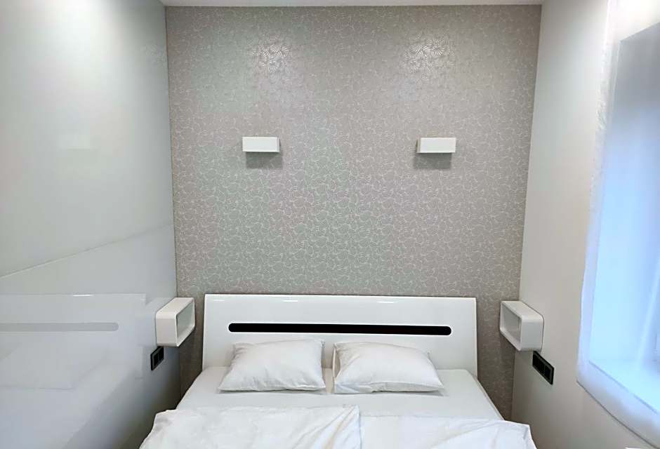 AQUA SOLAR APARTMANHÁZ