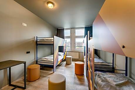 6 Bed Private Room with Private Bathroom