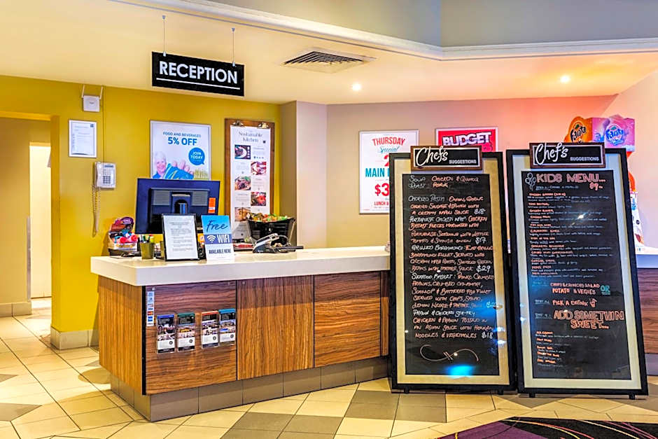 Nightcap at Glengala Hotel