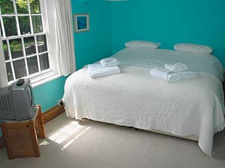 Twin Room with Private Bathroom