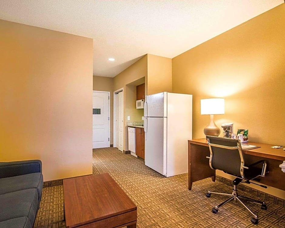 Comfort Inn & Suites Dover-Portsmouth