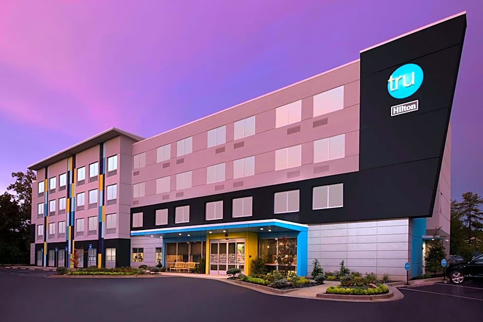 Tru by Hilton McDonough GA