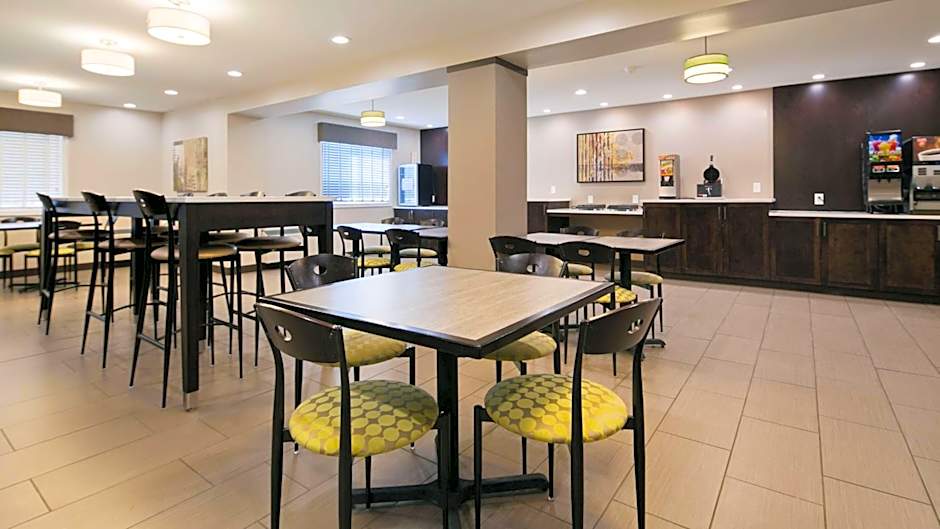 Best Western Harvest Inn & Suites
