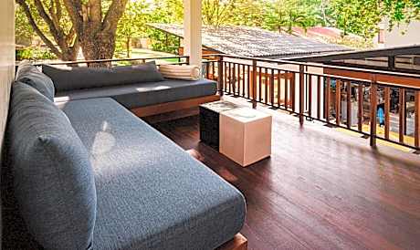 Deluxe Double Room (2 Adults + 1 Child)