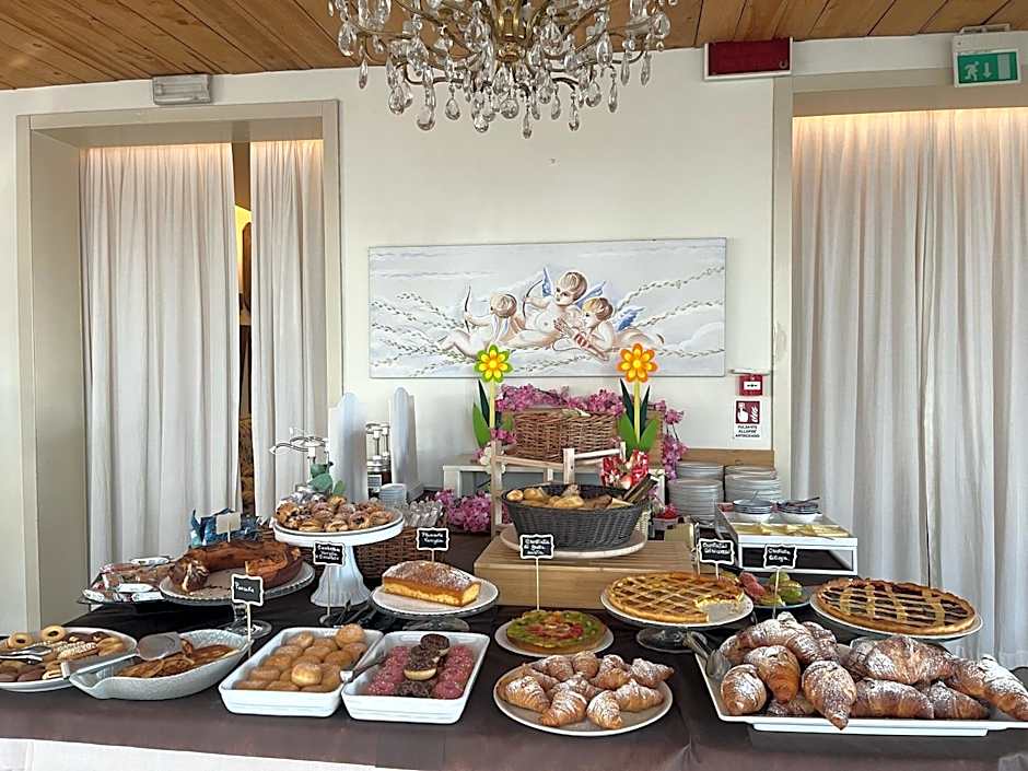 Hotel Garisenda sul Lungomare Riccione B&BRUNCH