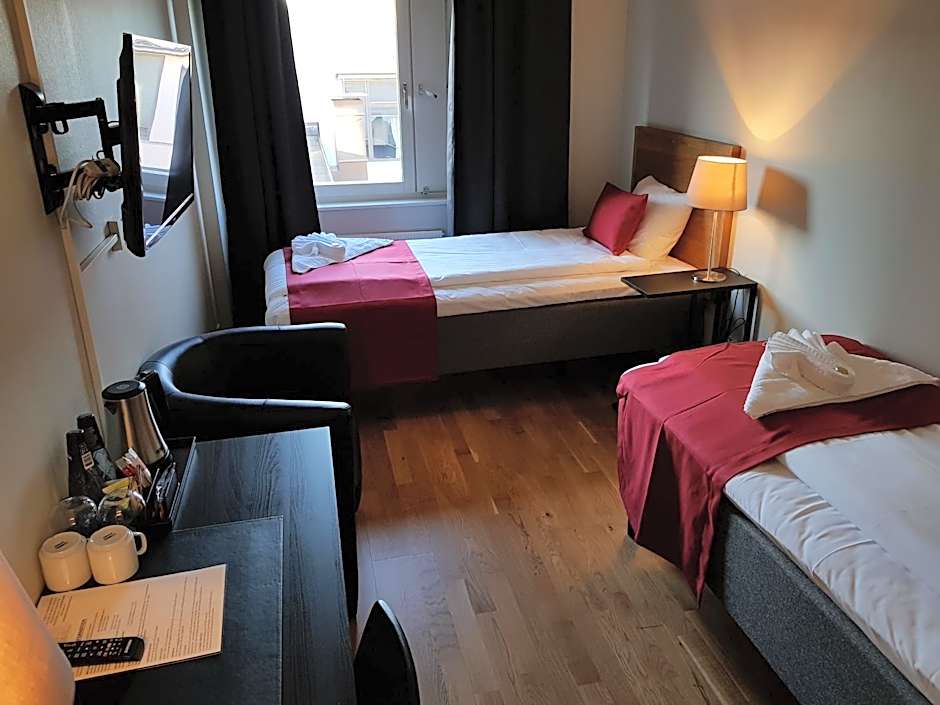 City Hotel