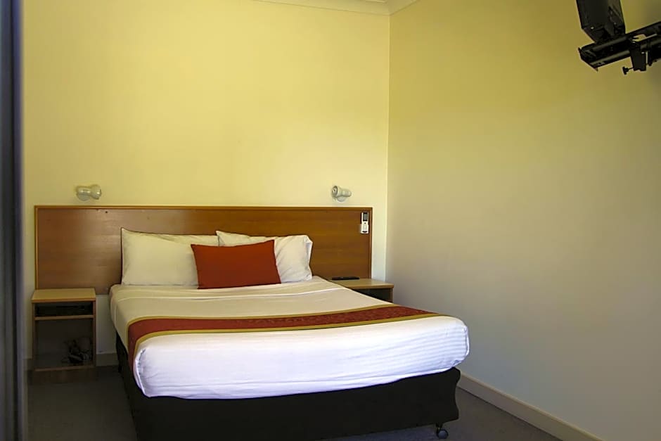 The Pioneer Way Motel