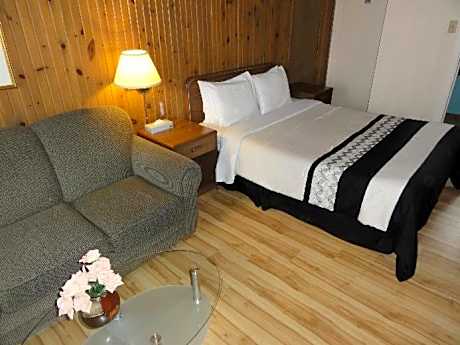 Queen Room with Sofa Bed