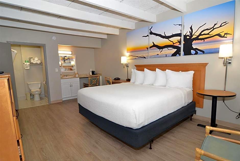 Days Inn & Suites by Wyndham Jekyll Island