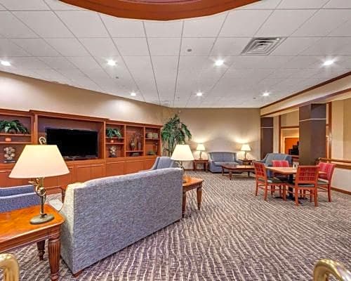 Comfort Inn & Suites Plano East