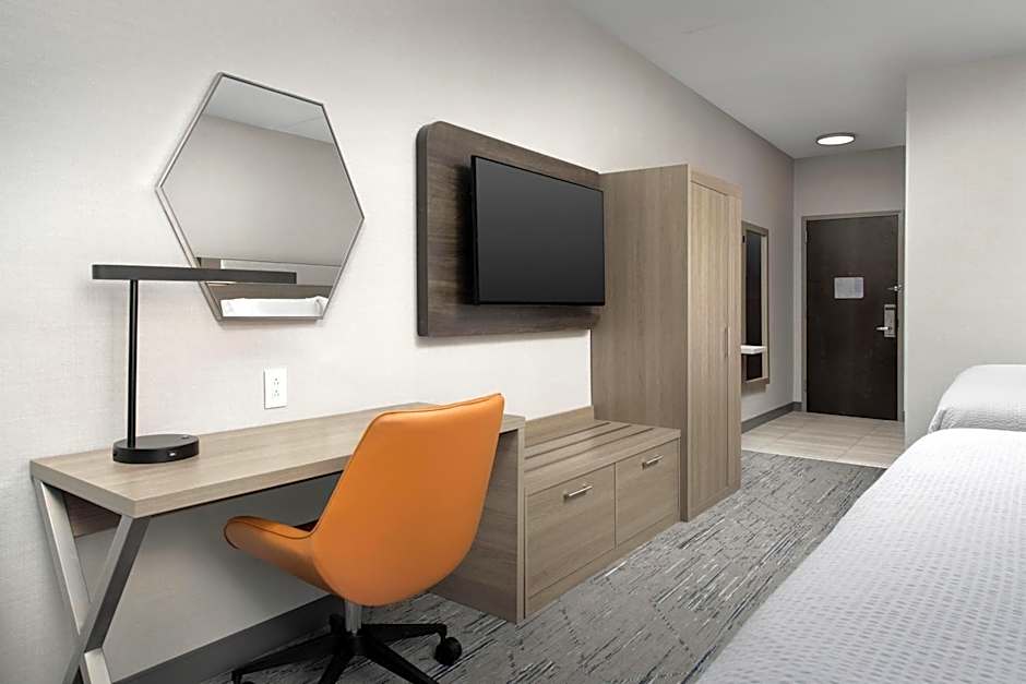 Holiday Inn Express & Suites Knoxville-Clinton By IHG