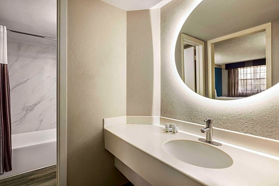 La Quinta Inn San Antonio I-35 N at Toepperwein