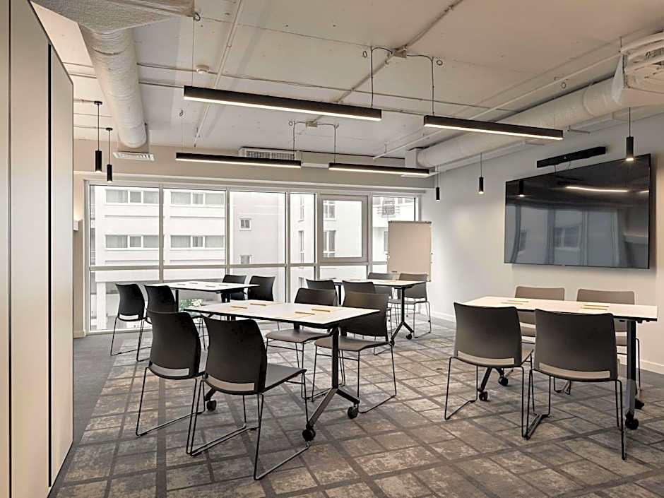 ibis Kyiv Beresteiska