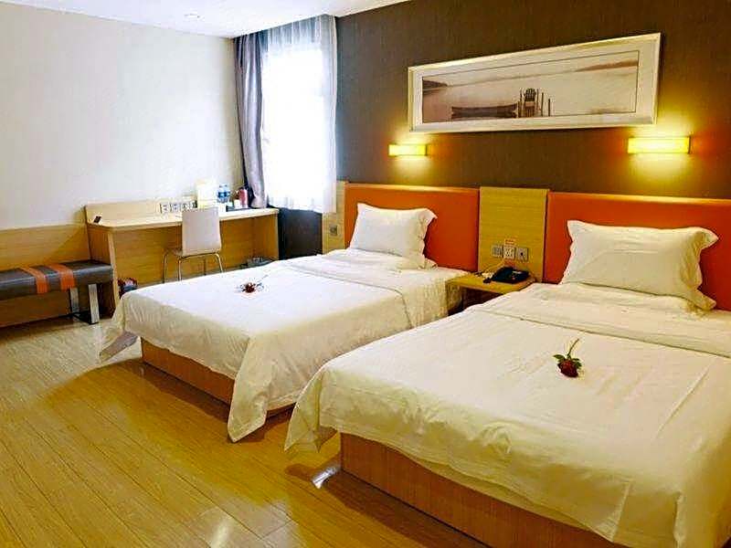 7 Days Premium Dongxing Dongmeng Avenue Port