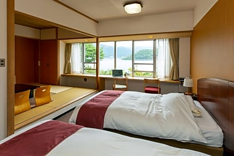 Standard Room with Tatami Area and Lake View - Non-Smoking - West Building