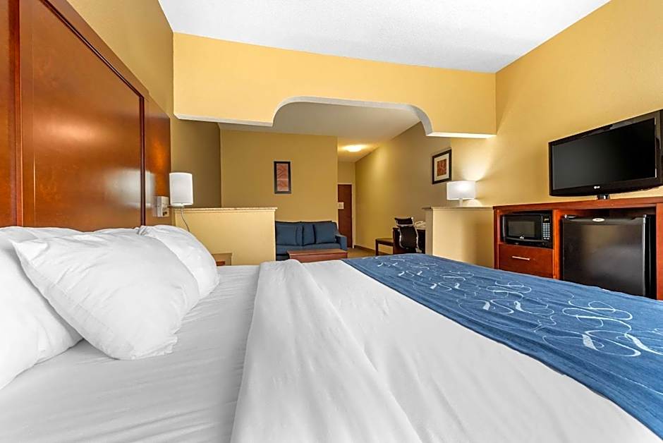 Comfort Suites Findlay I-75 near Sports Complex
