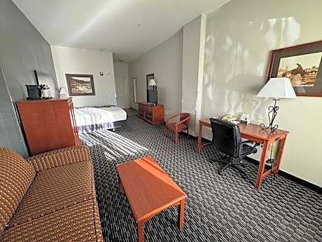 1 King Bed Deluxe Suite Non-Smoking