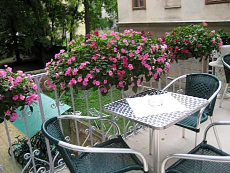 Pension Ani-Falstaff