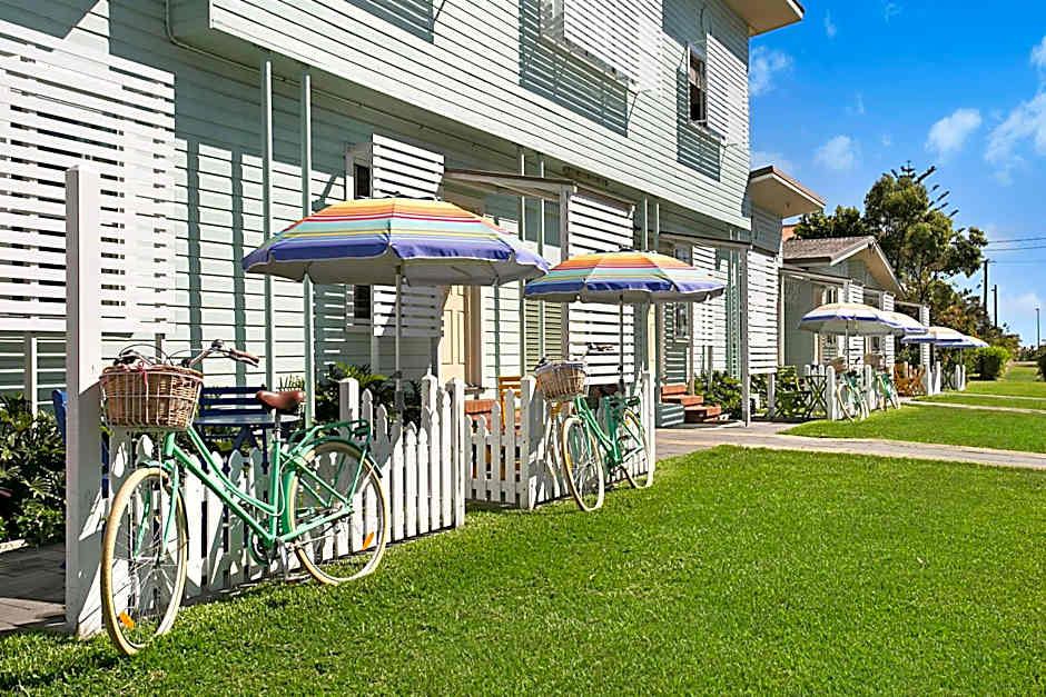 La Costa Beachside Motel