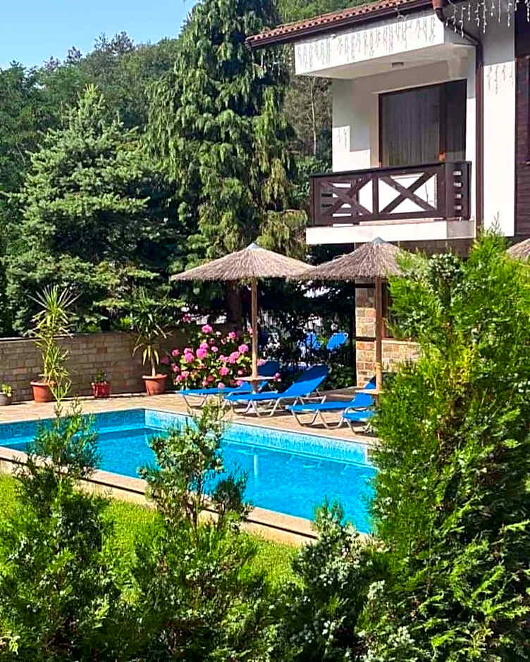 Relax Houses