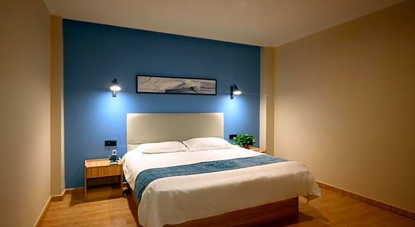 GreenTree Inn Henan Kaifeng Gulou Square Express hotel