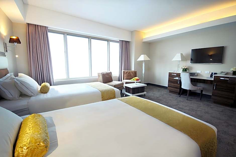 Swan River Hotel (Formerly known as International on the Water Hotel)