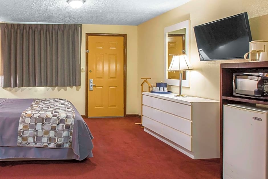 Rodeway Inn & Suites Branford - Guilford