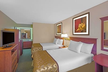 2 Double Beds Smoking Room With