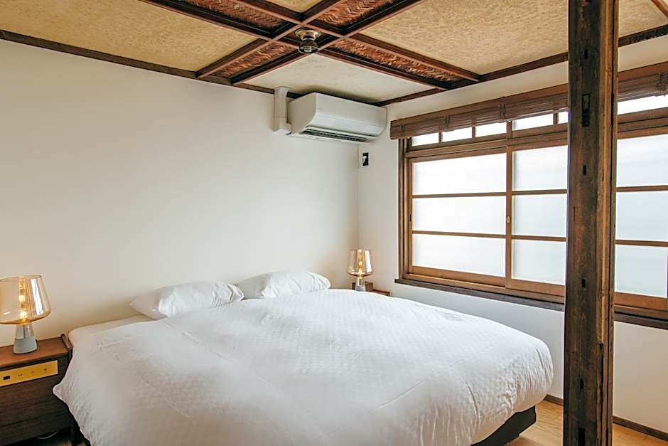 UHN Nara Mannenhitsu Hompo formerly RITA Gosemachi