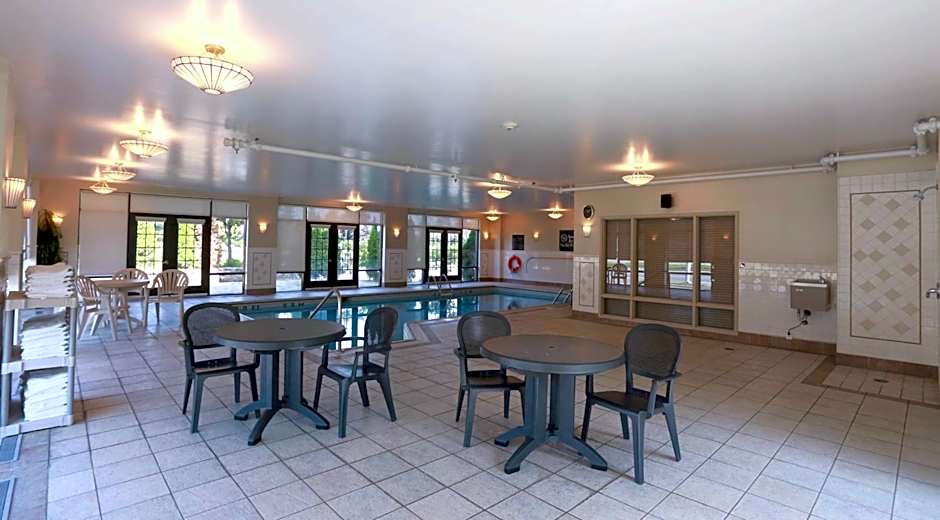 Hampton Inn By Hilton & Suites Laval Quebec Canada