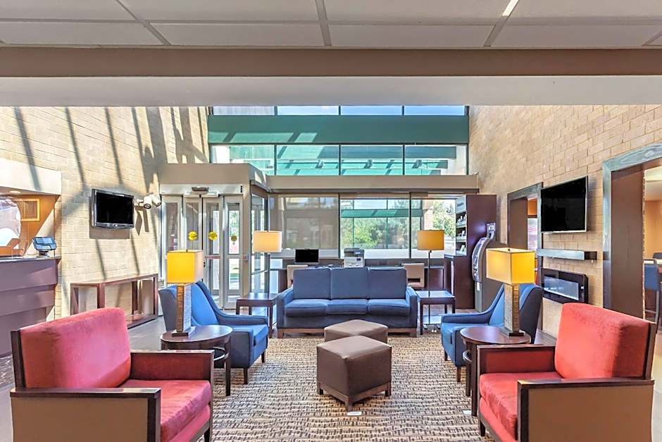 Comfort Suites Oakbrook Terrace