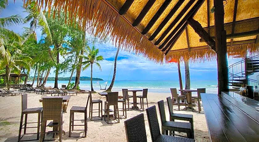 High Season Pool Villa & Spa