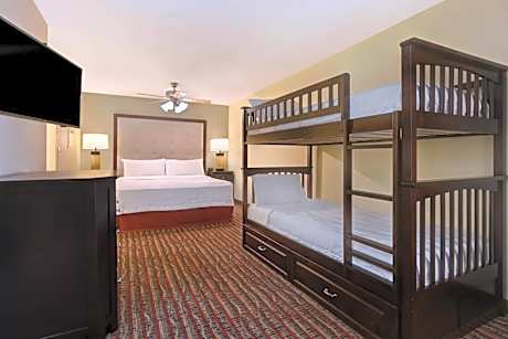 King Studio Suite with Bunk Beds