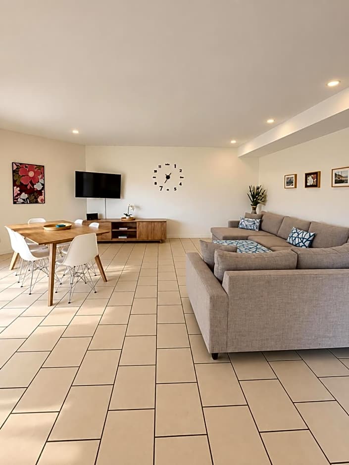 Space Holiday Apartments