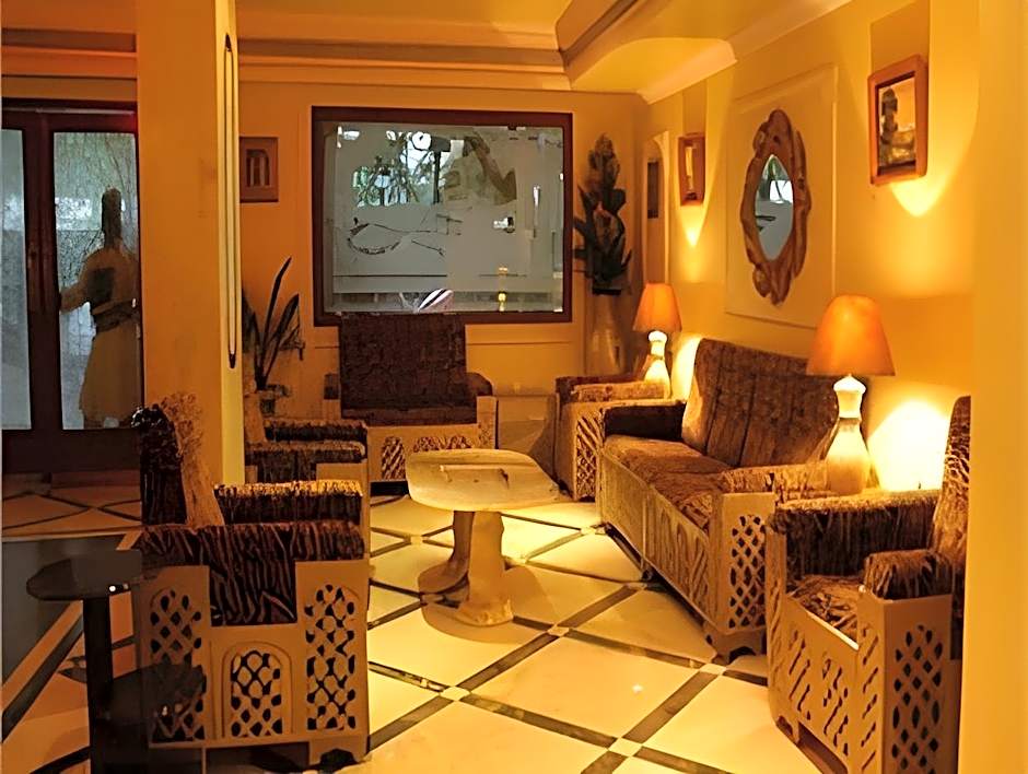 Hotel IK London Residency