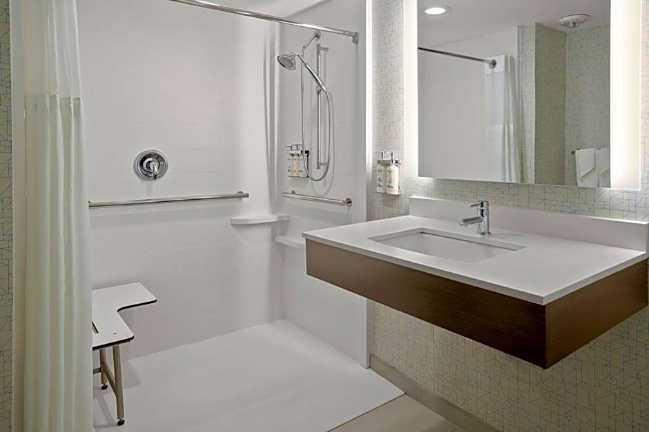 Holiday Inn Express Stony Brook-Long Island By IHG