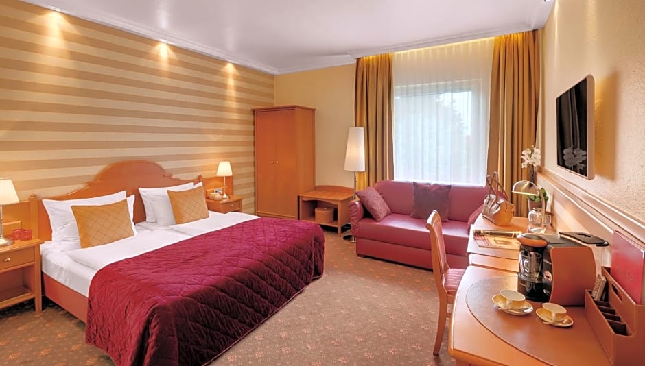 Hotel Wegner - T h e culinary art hotel