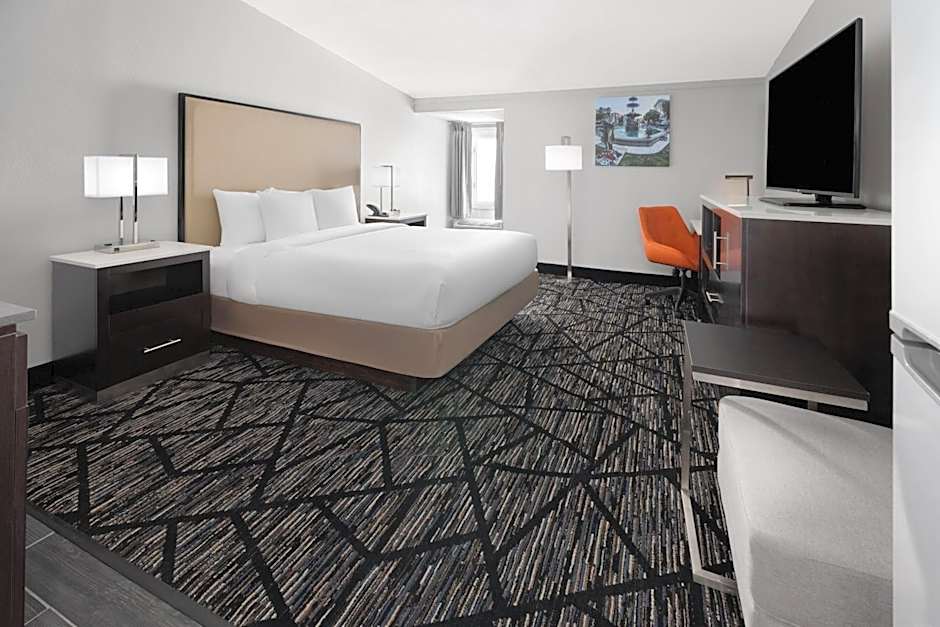 Hawthorn Extended Stay by Wyndham Chambersburg