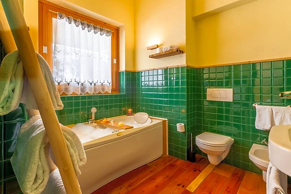 Shatush Hotel